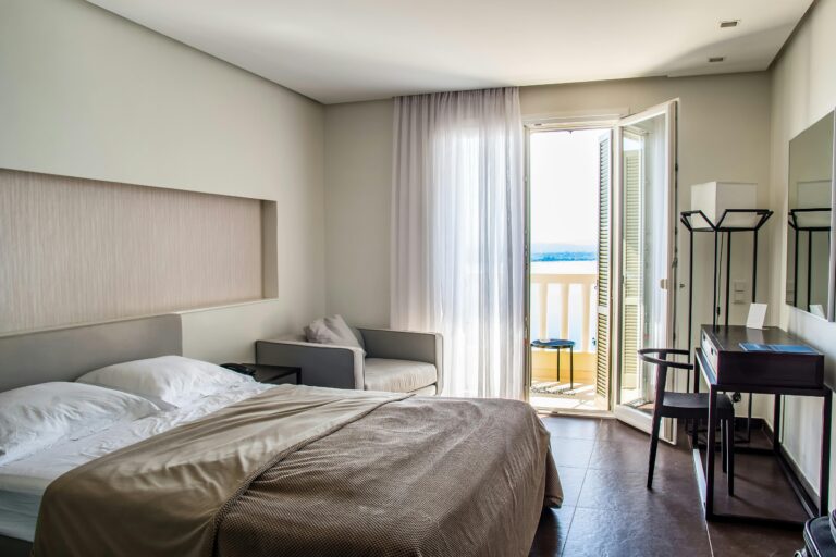 How to Choose the Right Bedsheet Size for Your Bed: A Complete Guide